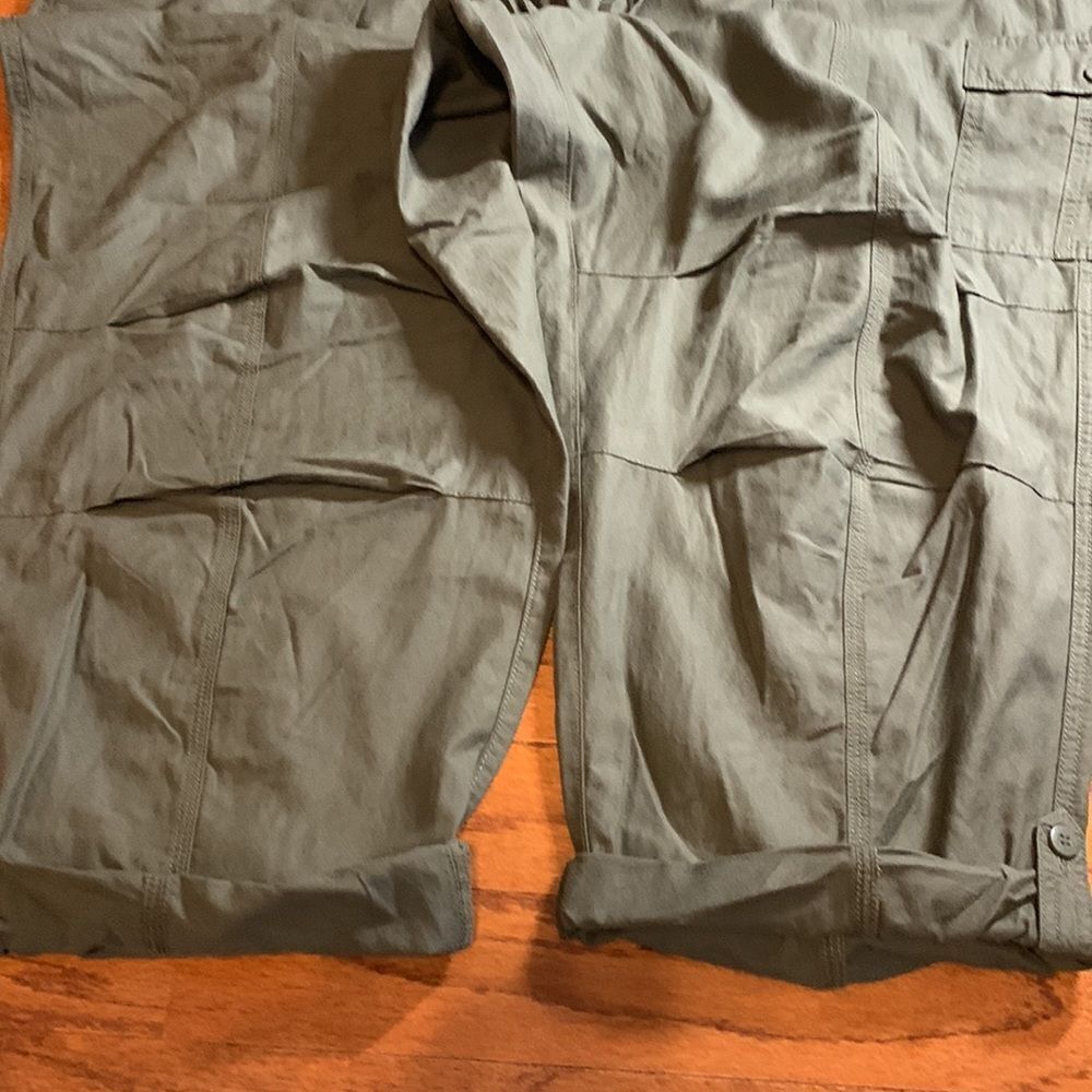 Tommy Hilfiger Sz 3X cargo/jogger cool/comfy olive green pants w/button-up cuff - Picture 2 of 12